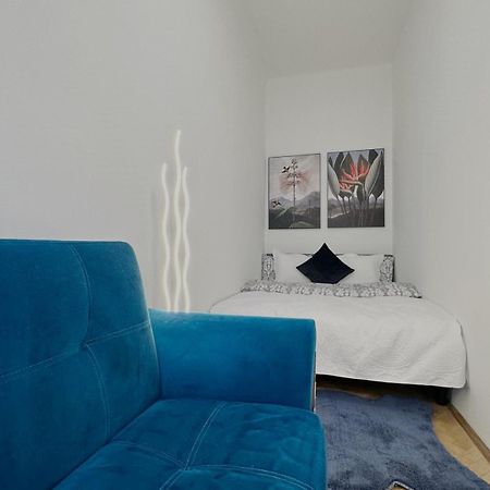 Smarald Apartment Виена Екстериор снимка