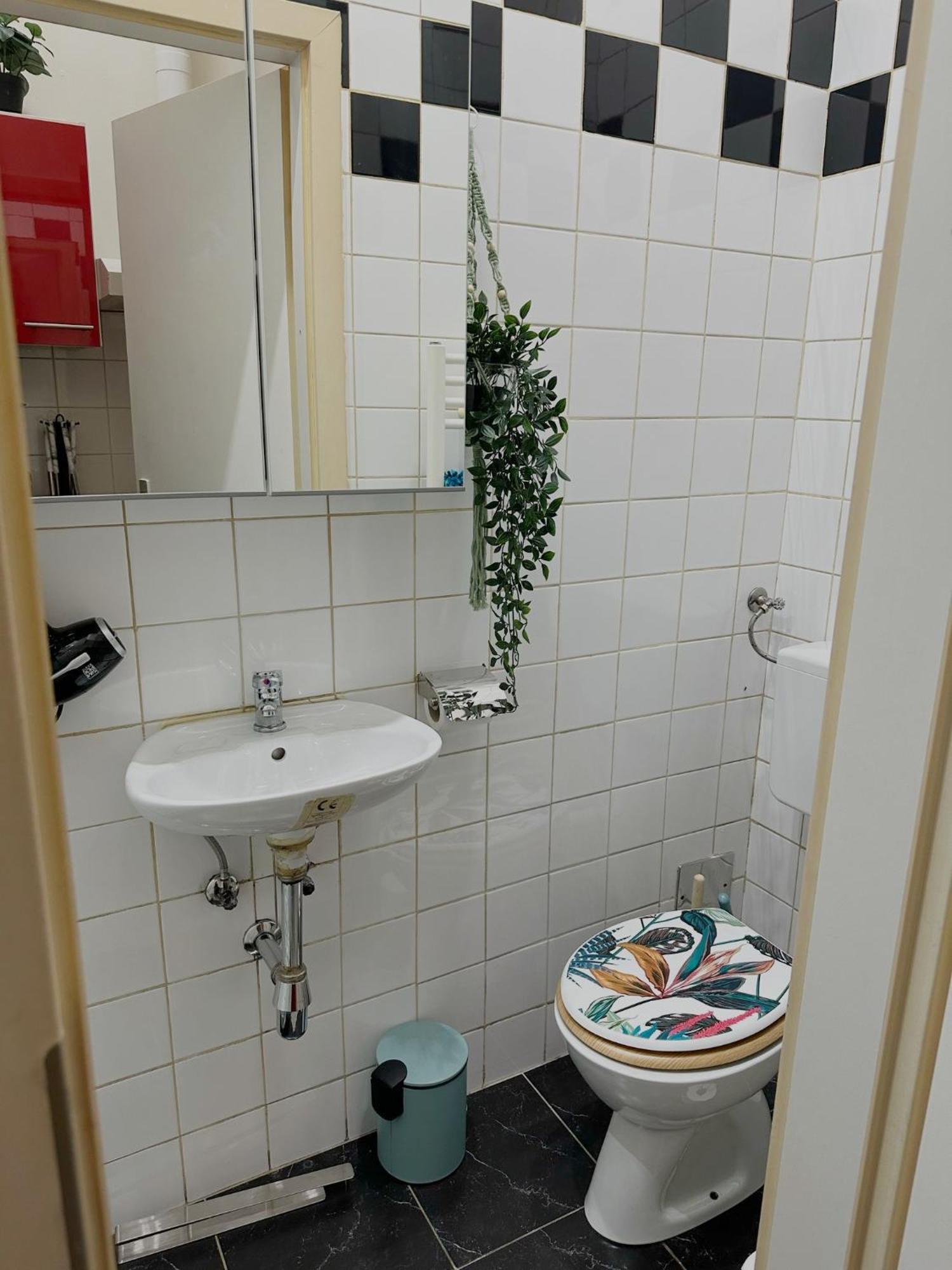 Smarald Apartment Виена Екстериор снимка