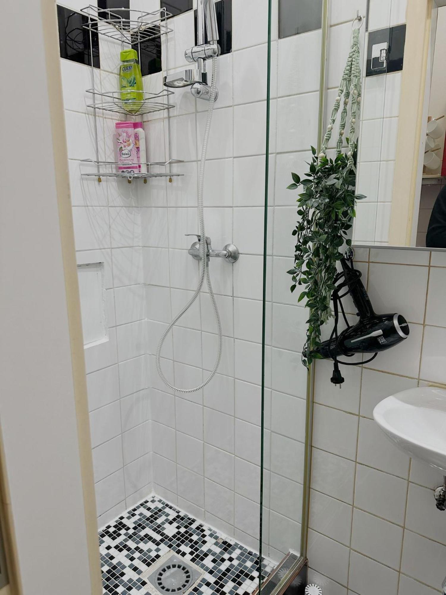 Smarald Apartment Виена Екстериор снимка