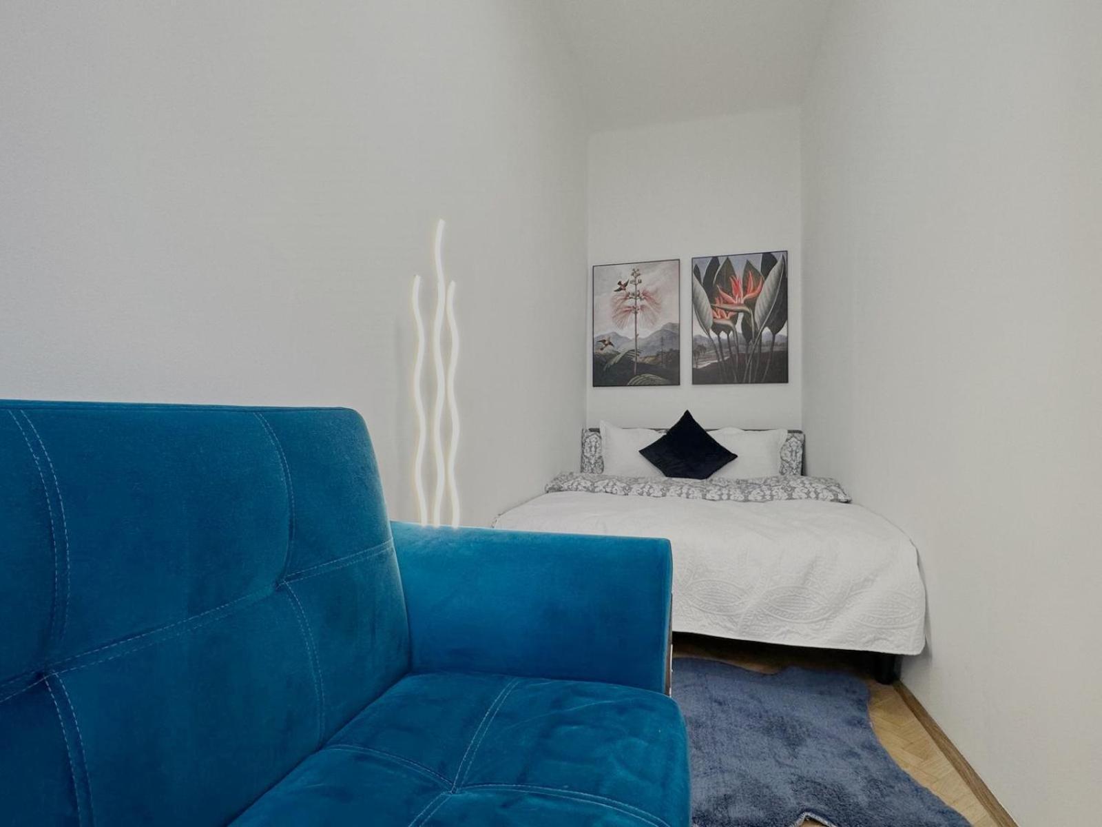 Smarald Apartment Виена Екстериор снимка